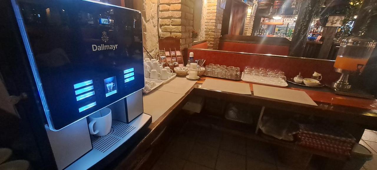 Hotel Barbizon Nyíregyháza Esterno foto