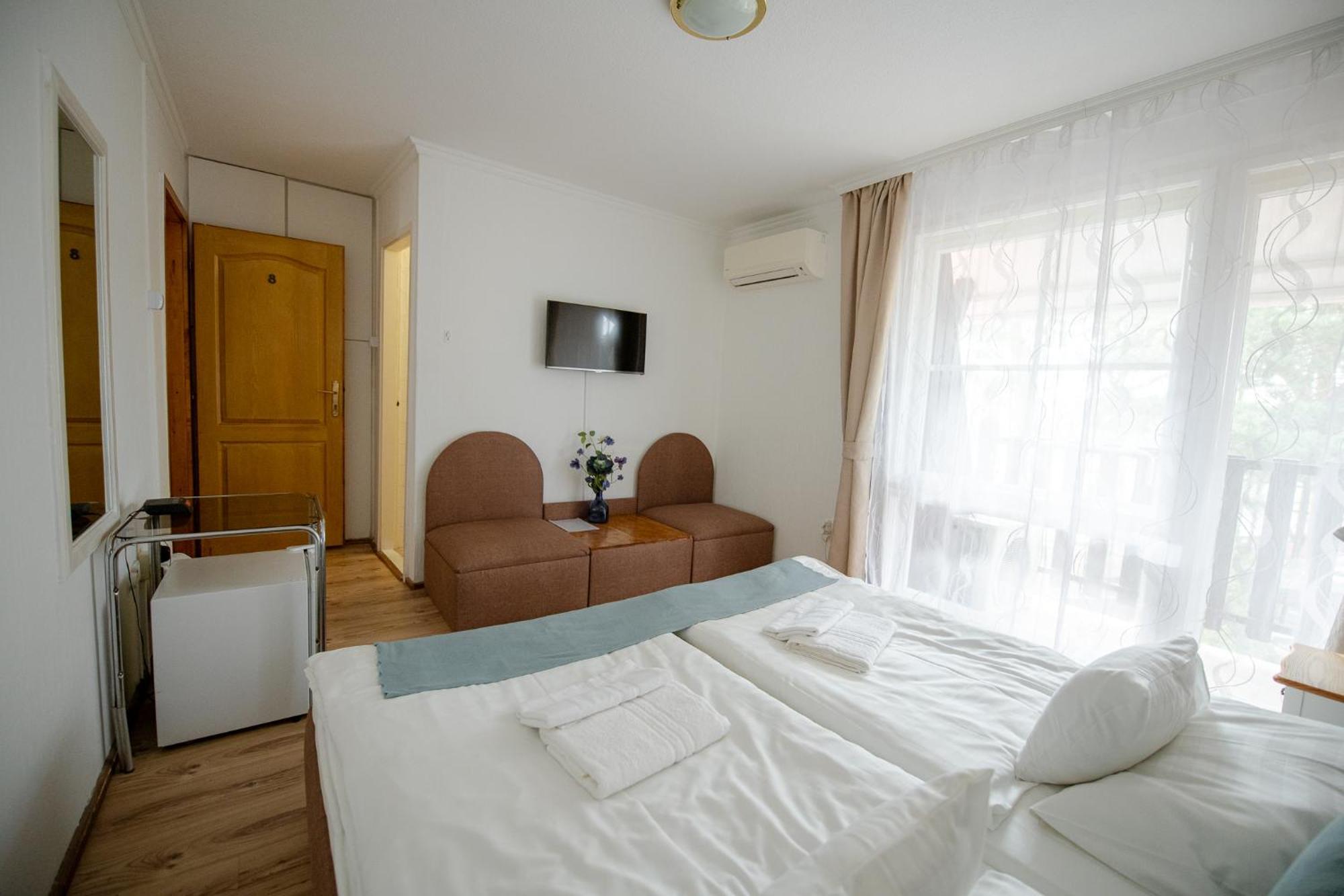 Hotel Barbizon Nyíregyháza Esterno foto