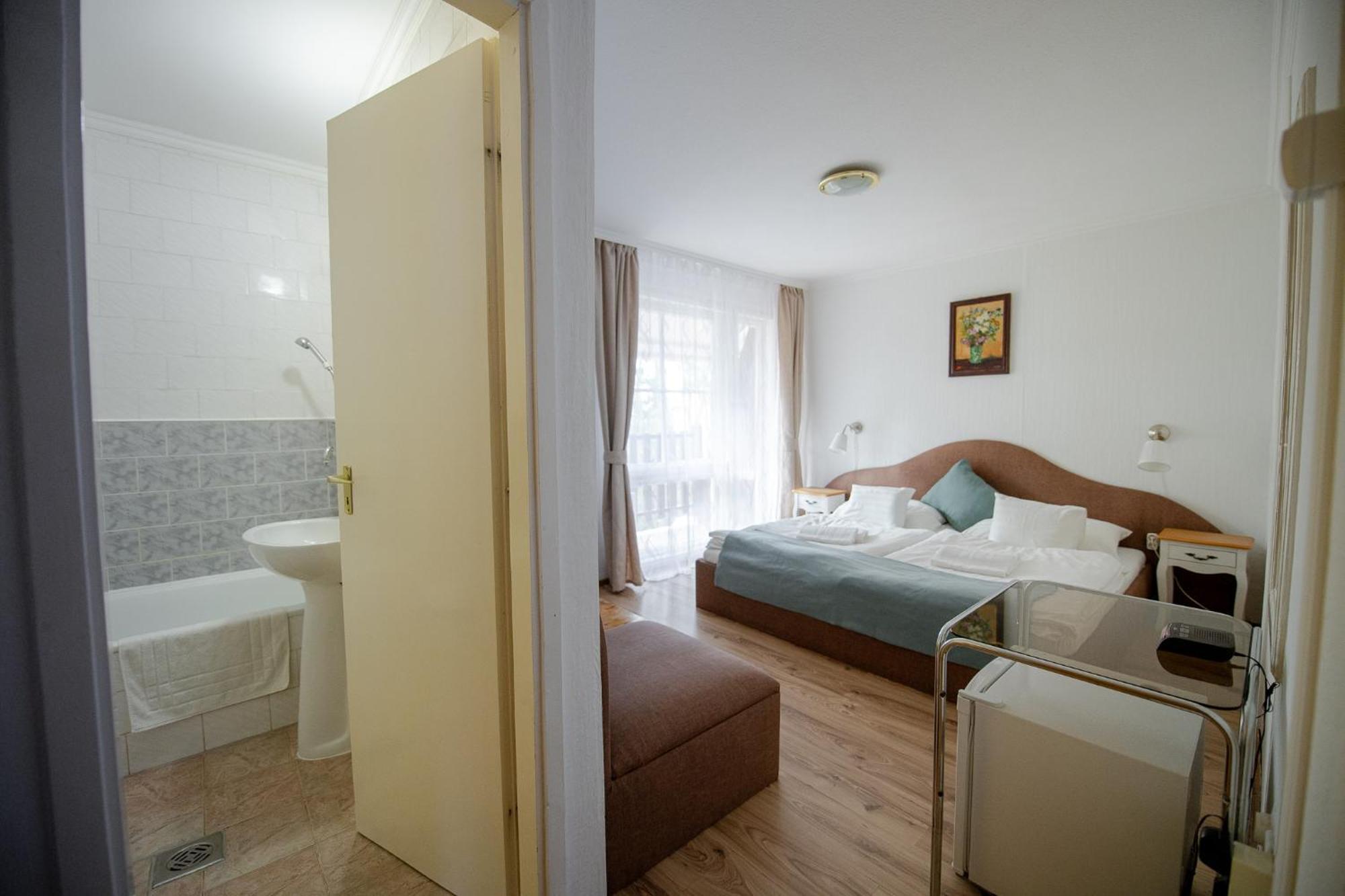 Hotel Barbizon Nyíregyháza Esterno foto