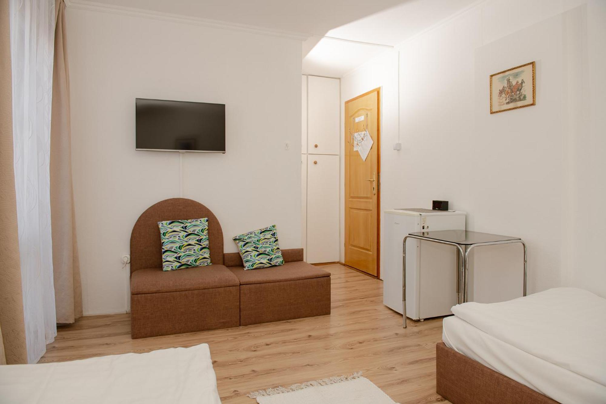 Hotel Barbizon Nyíregyháza Esterno foto